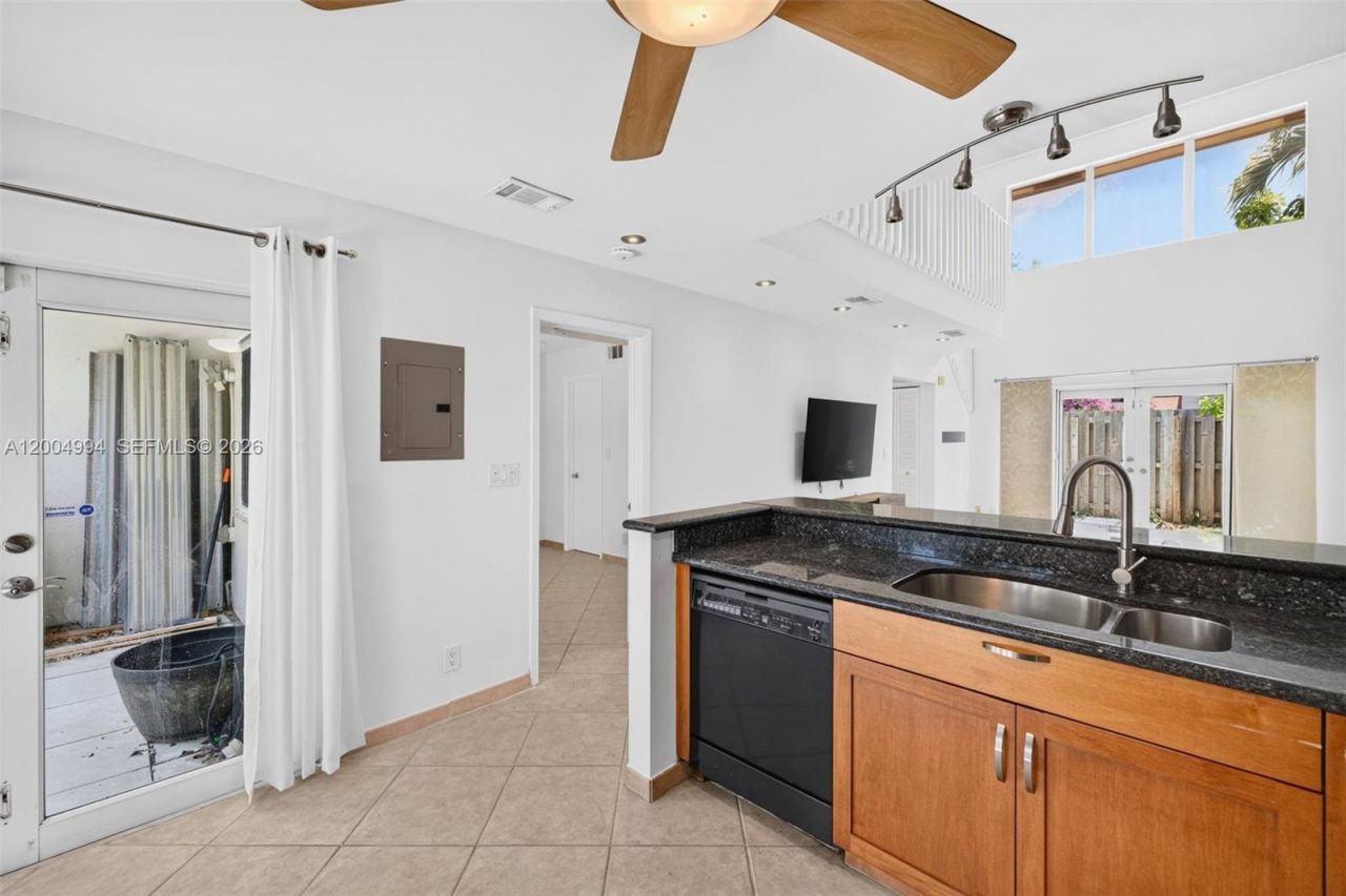 341 City View Dr, Fort Lauderdale, FL 33311 Photo
