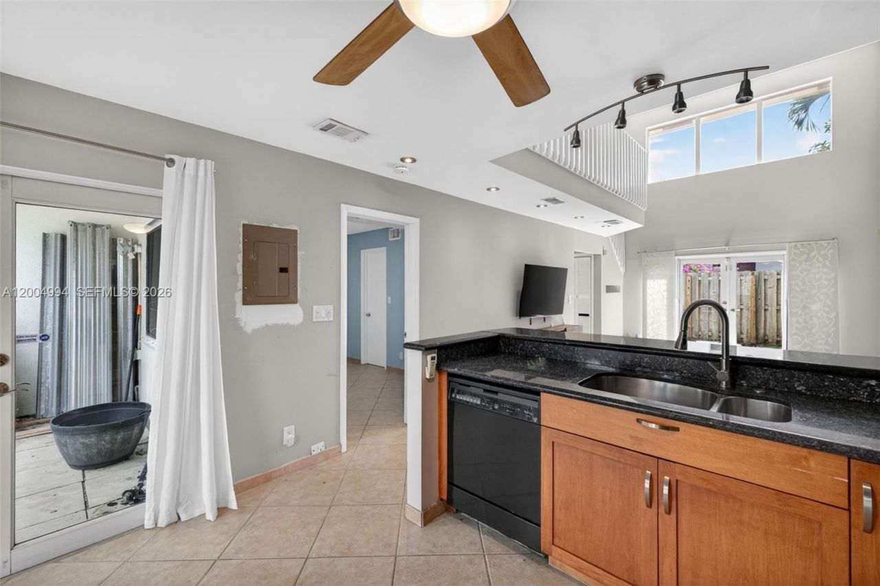 341 City View Dr, Fort Lauderdale, FL 33311 Photo