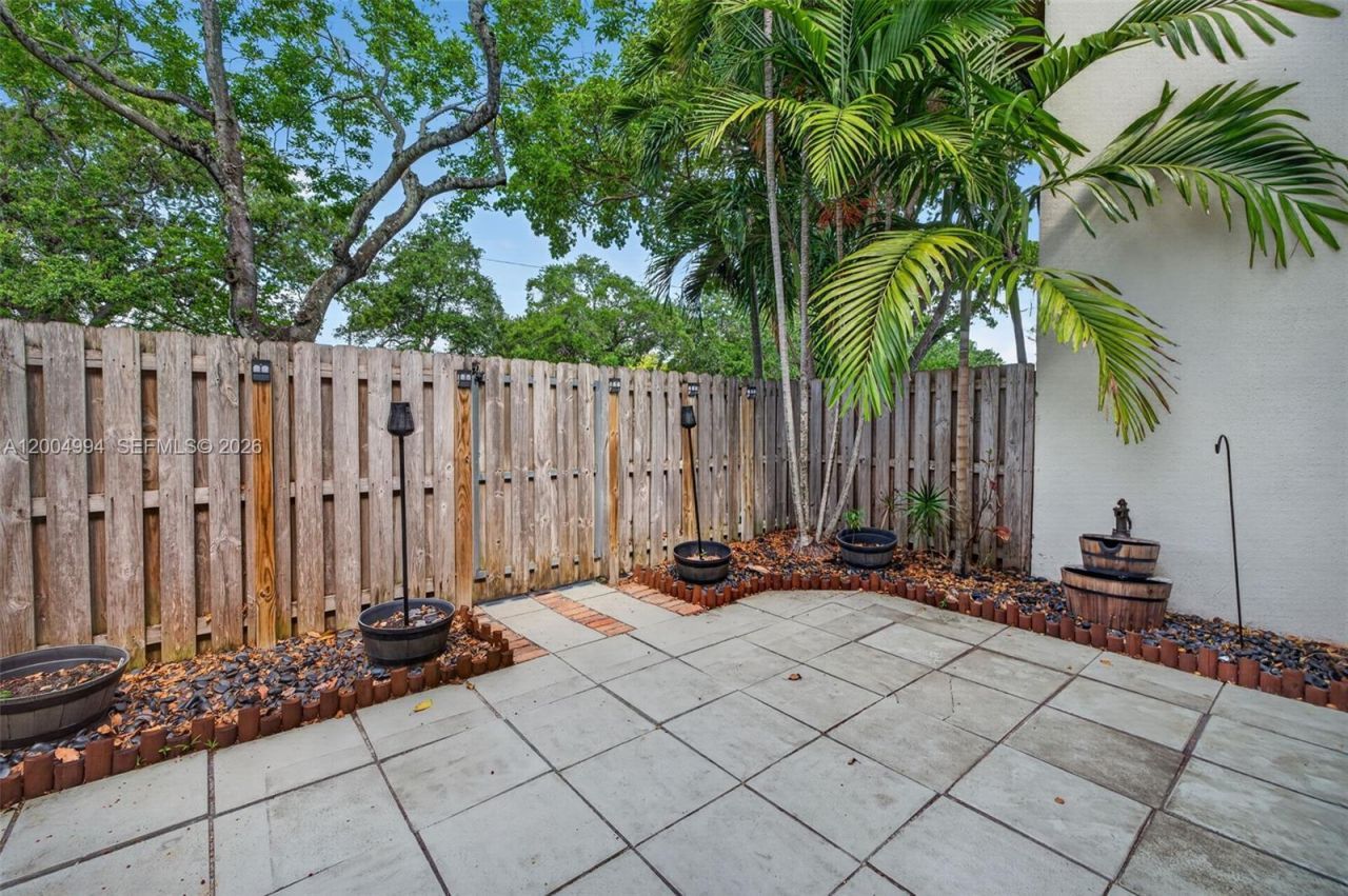 341 City View Dr, Fort Lauderdale, FL 33311 Photo