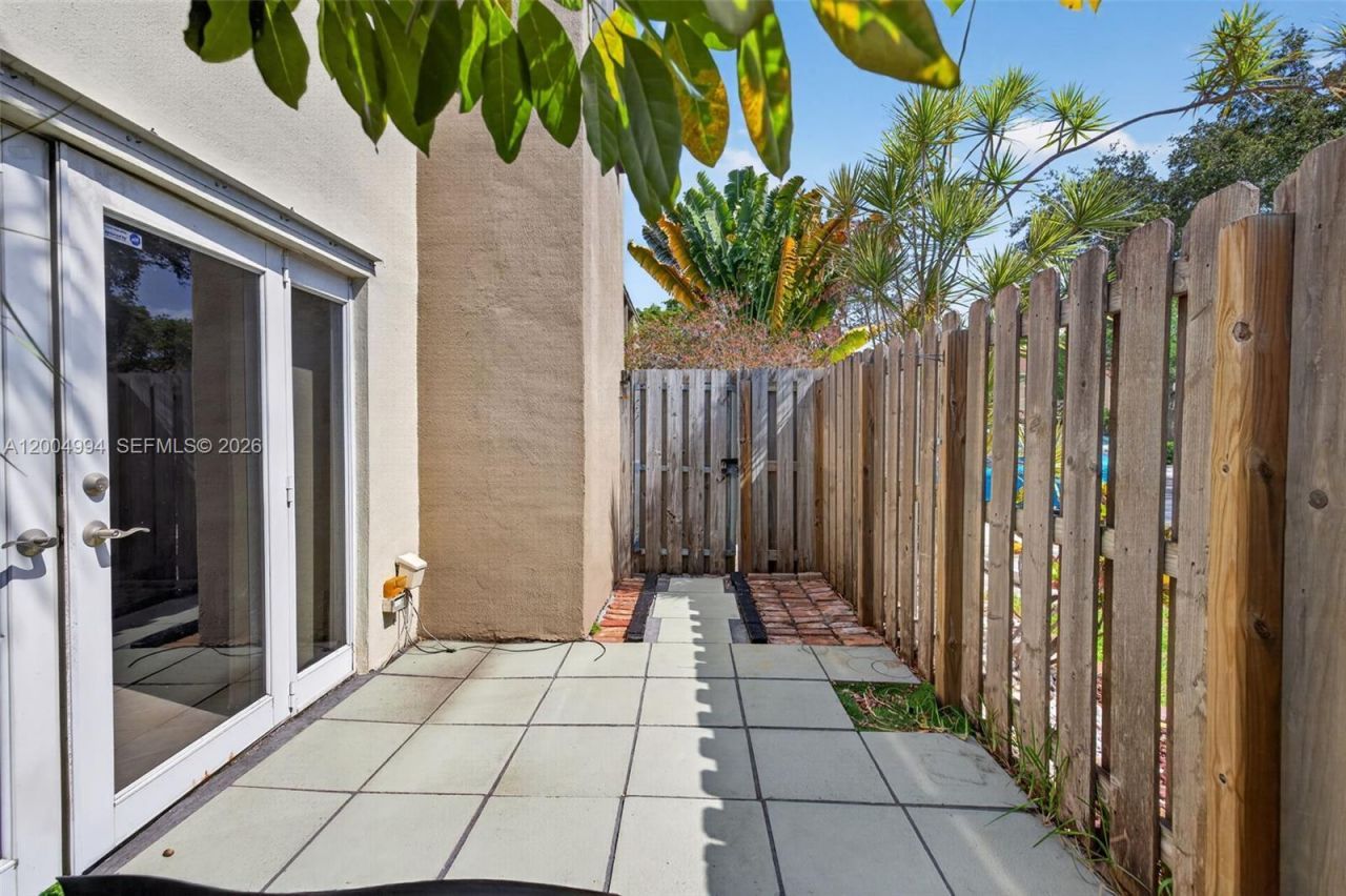 341 City View Dr, Fort Lauderdale, FL 33311 Photo