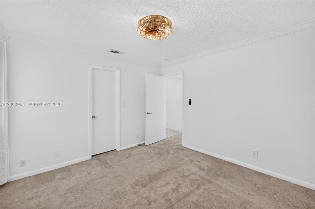 341 City View Dr, Fort Lauderdale, FL 33311 Photo