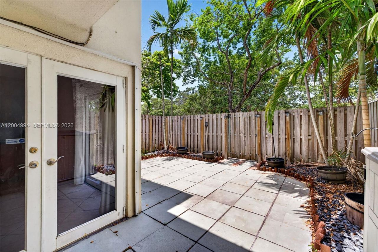 341 City View Dr, Fort Lauderdale, FL 33311 Photo