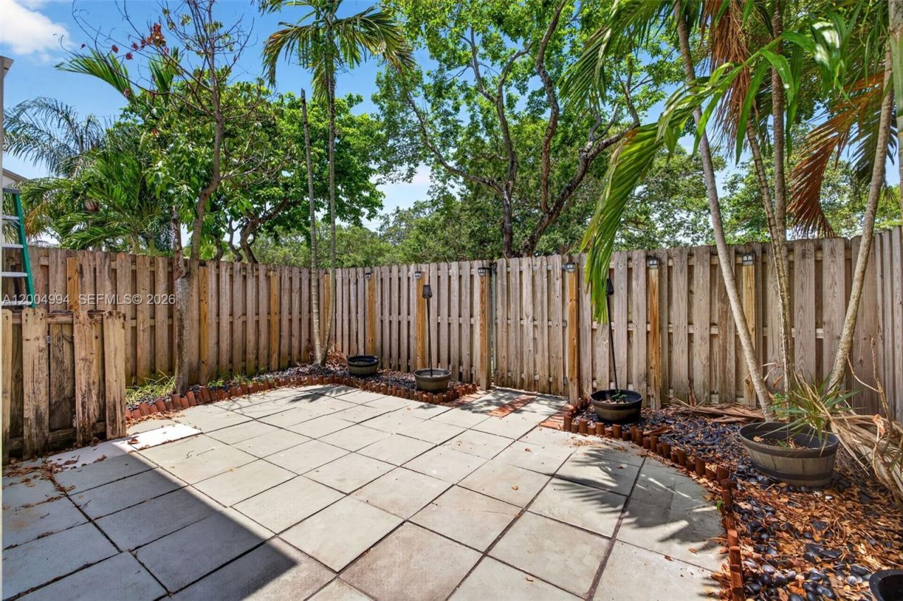 341 City View Dr, Fort Lauderdale, FL 33311 Photo