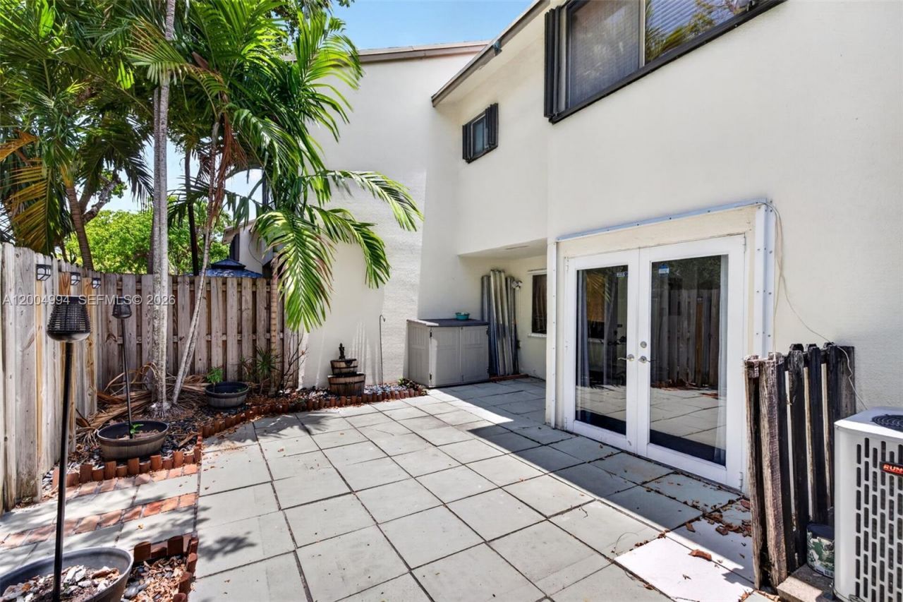341 City View Dr, Fort Lauderdale, FL 33311 Photo