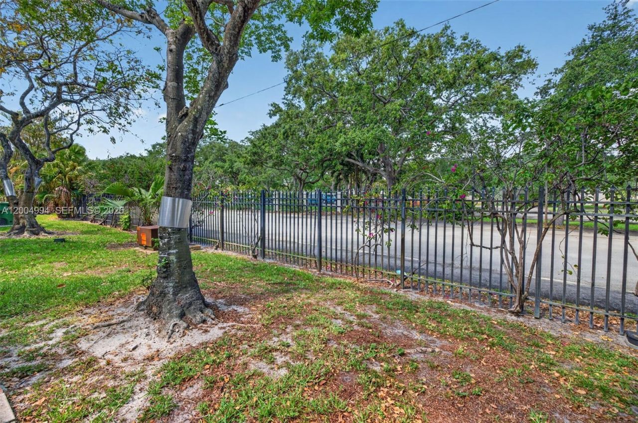 341 City View Dr, Fort Lauderdale, FL 33311 Photo