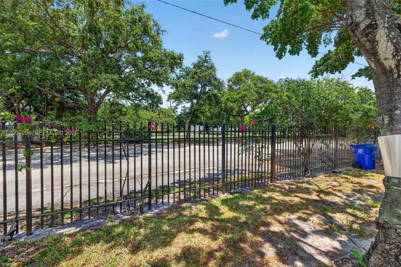 341 City View Dr, Fort Lauderdale, FL 33311 Photo