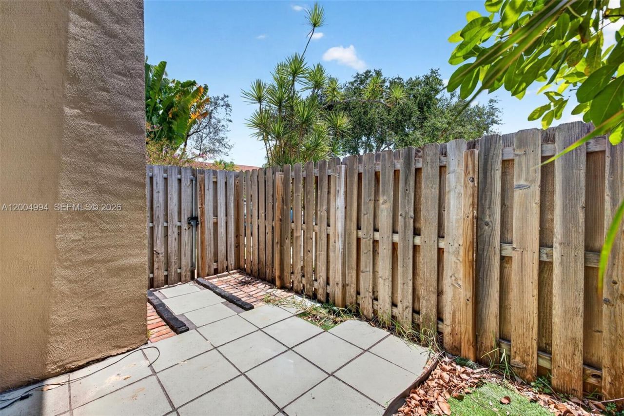 341 City View Dr, Fort Lauderdale, FL 33311 Photo