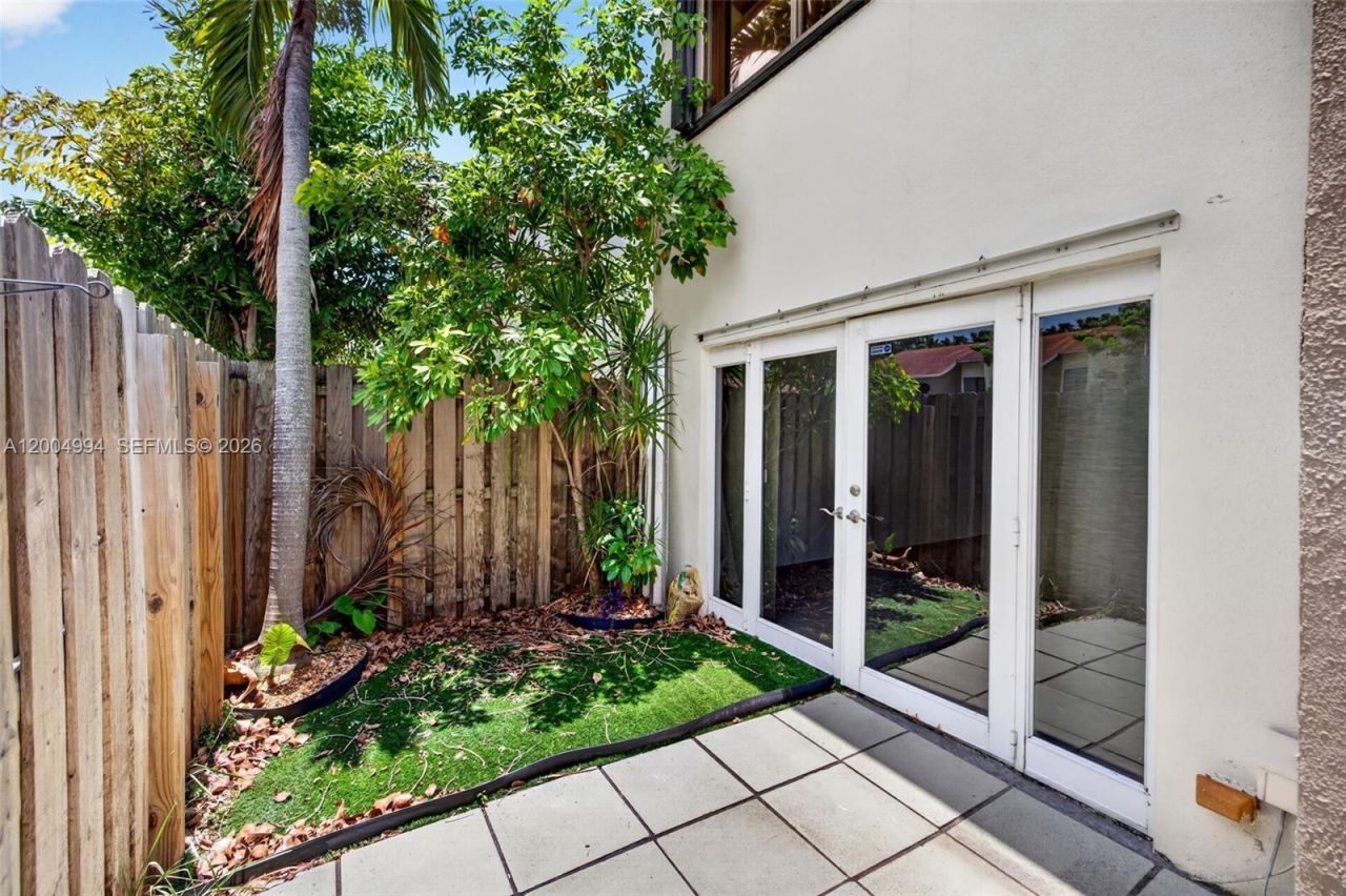 341 City View Dr, Fort Lauderdale, FL 33311 Photo
