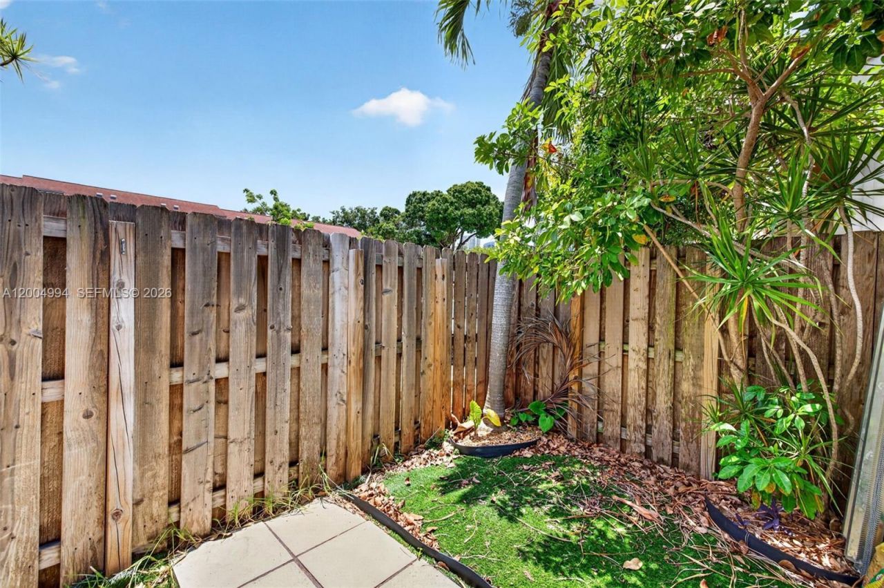 341 City View Dr, Fort Lauderdale, FL 33311 Photo