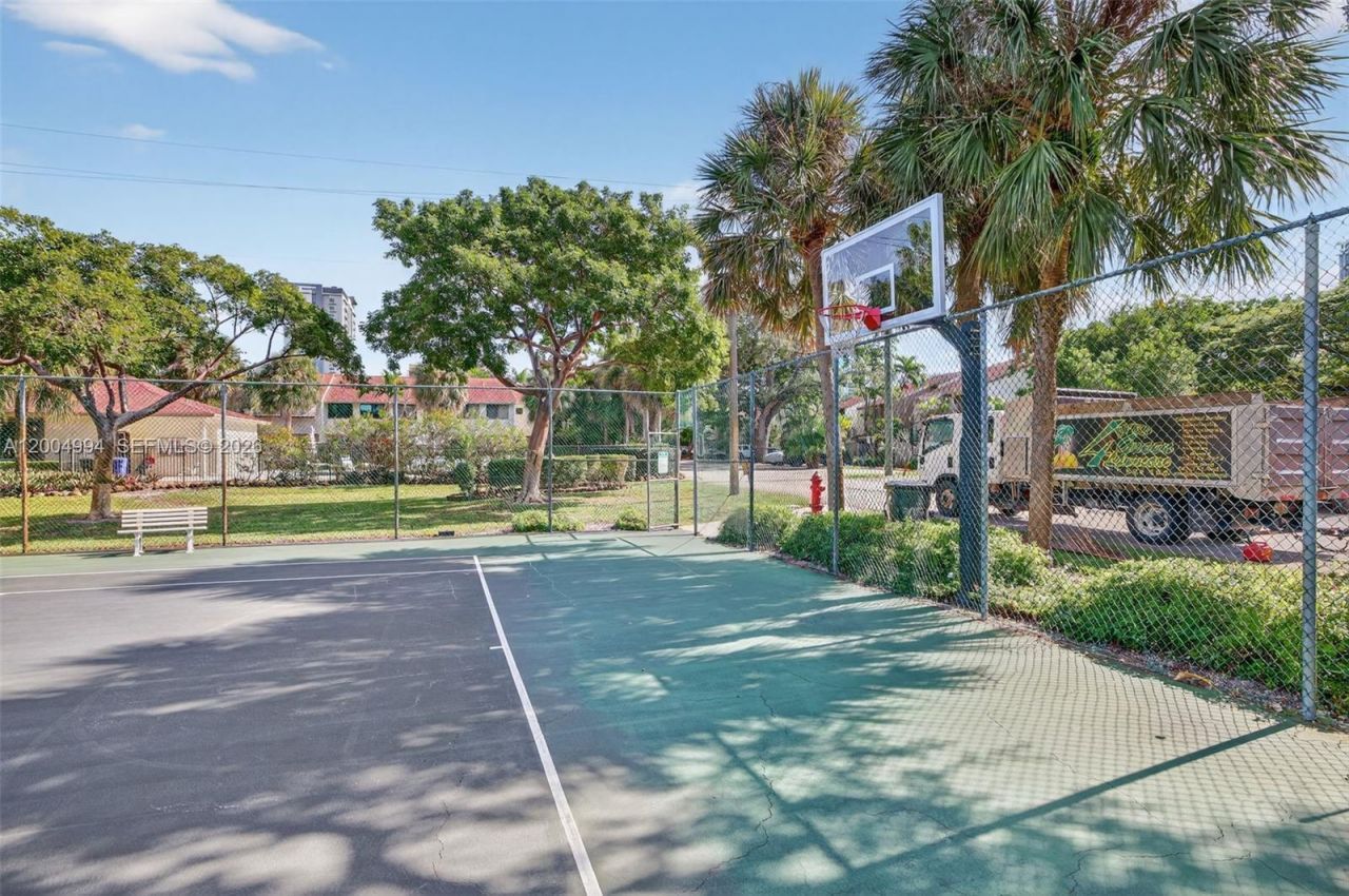 341 City View Dr, Fort Lauderdale, FL 33311 Photo