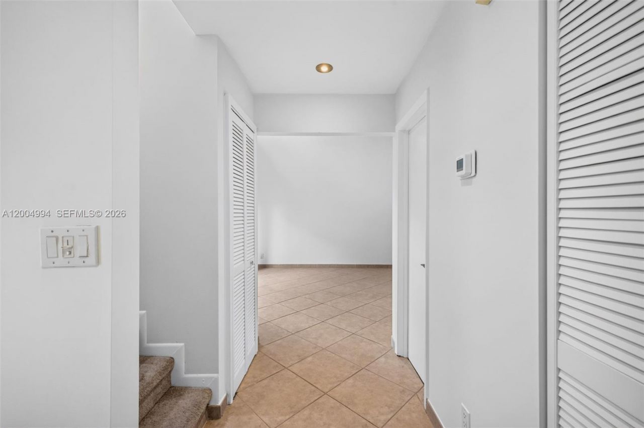 341 City View Dr, Fort Lauderdale, FL 33311 Photo