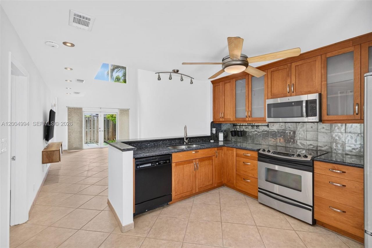 341 City View Dr, Fort Lauderdale, FL 33311 Photo