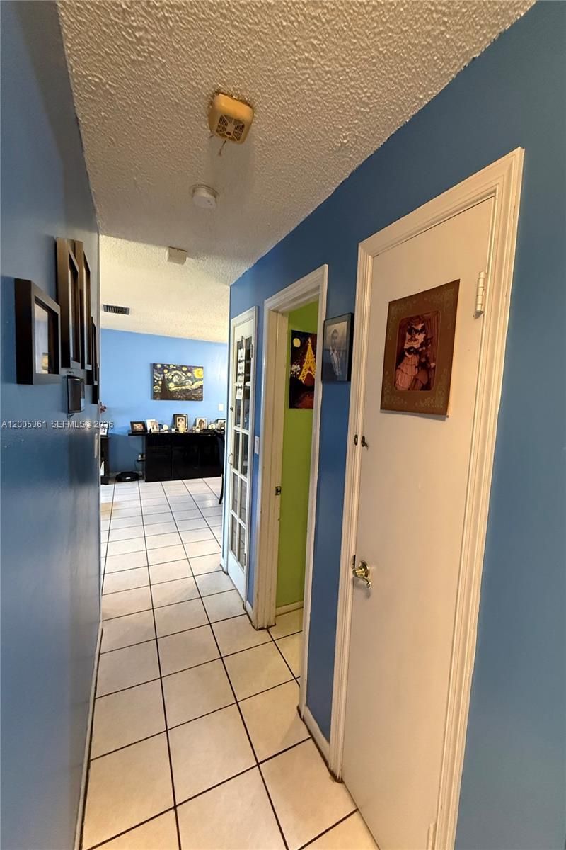 1020 SW 81st Ter, North Lauderdale, FL 33068 Photo