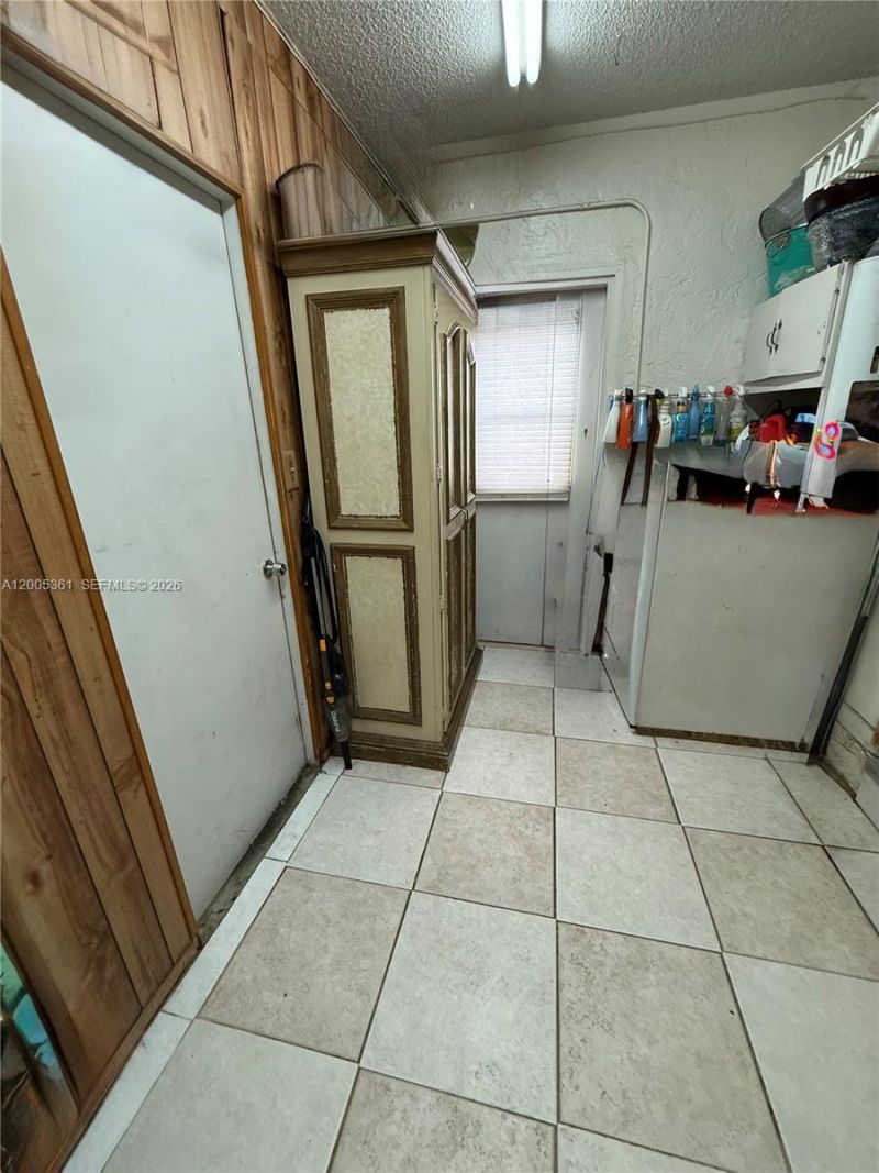 1020 SW 81st Ter, North Lauderdale, FL 33068 Photo