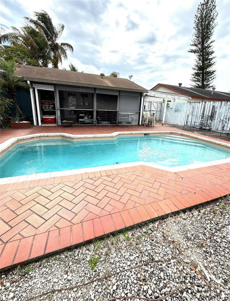 1020 SW 81st Ter, North Lauderdale, FL 33068 Photo
