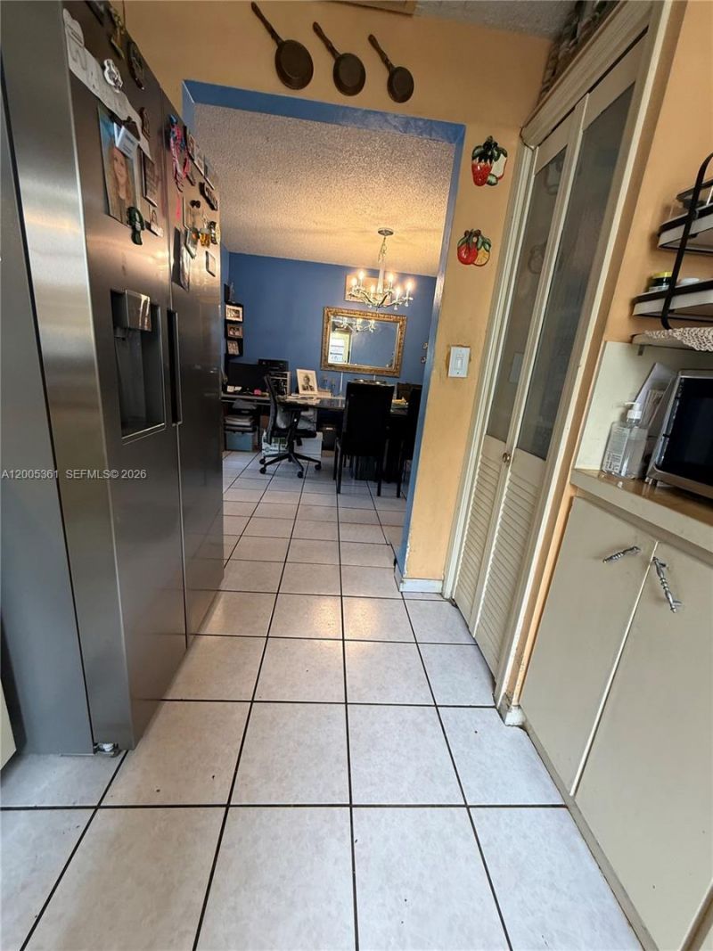 1020 SW 81st Ter, North Lauderdale, FL 33068 Photo