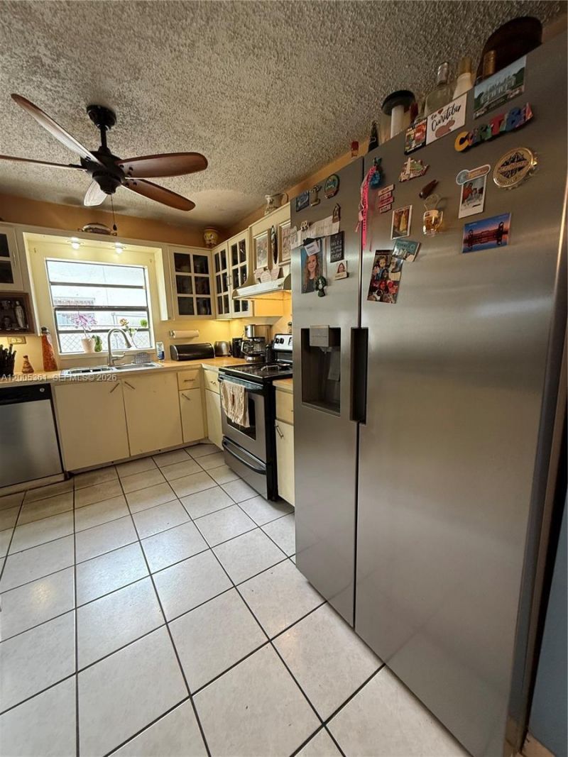 1020 SW 81st Ter, North Lauderdale, FL 33068 Photo