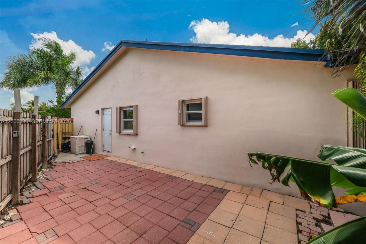 13890 SW 43rd Ter , Miami, FL 33175 Photo