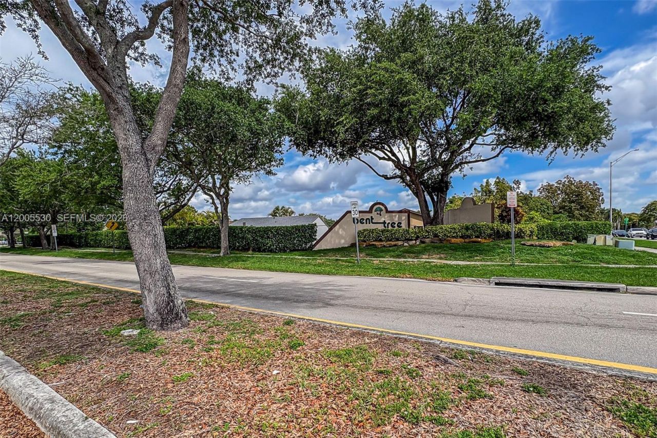 13890 SW 43rd Ter , Miami, FL 33175 Photo