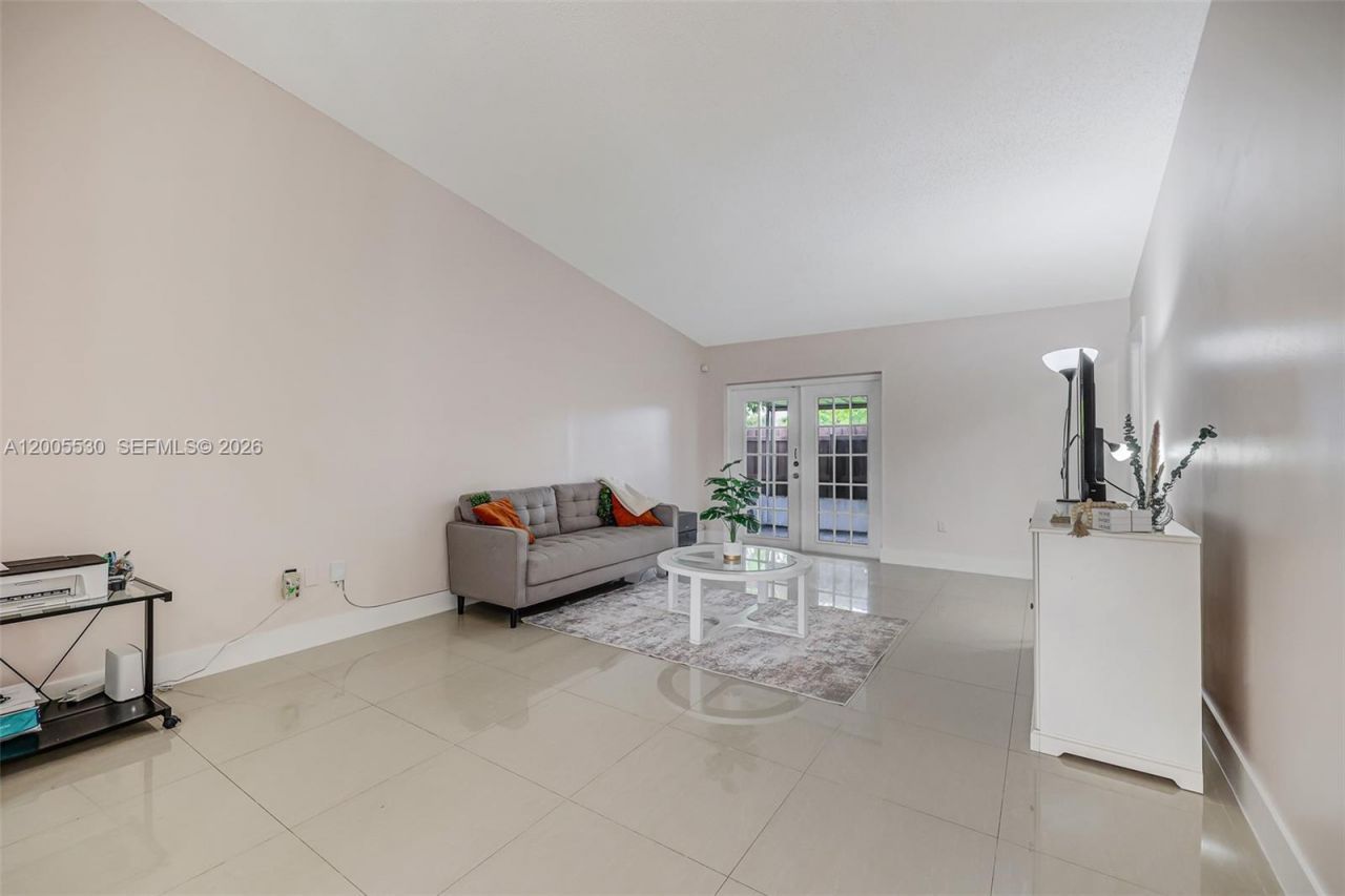 13890 SW 43rd Ter , Miami, FL 33175 Photo