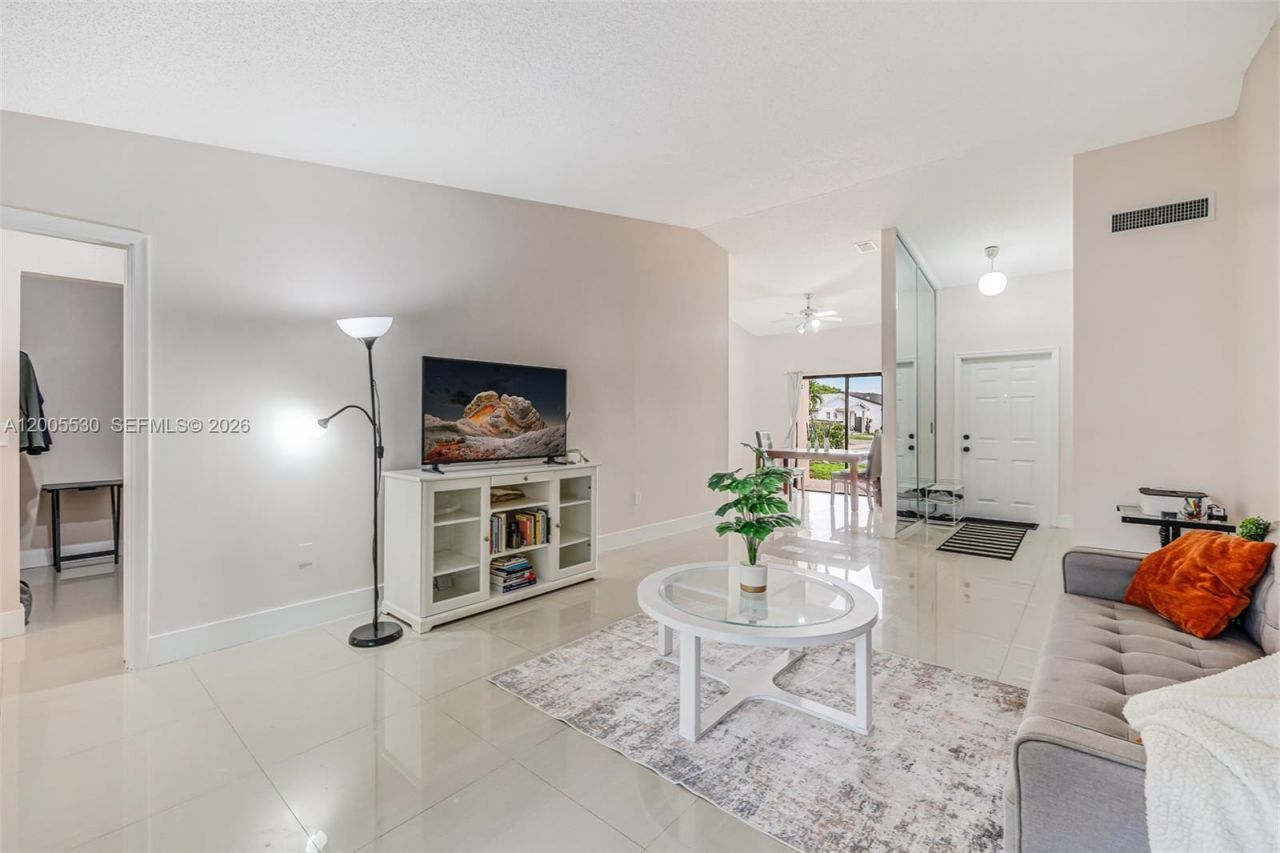 13890 SW 43rd Ter , Miami, FL 33175 Photo