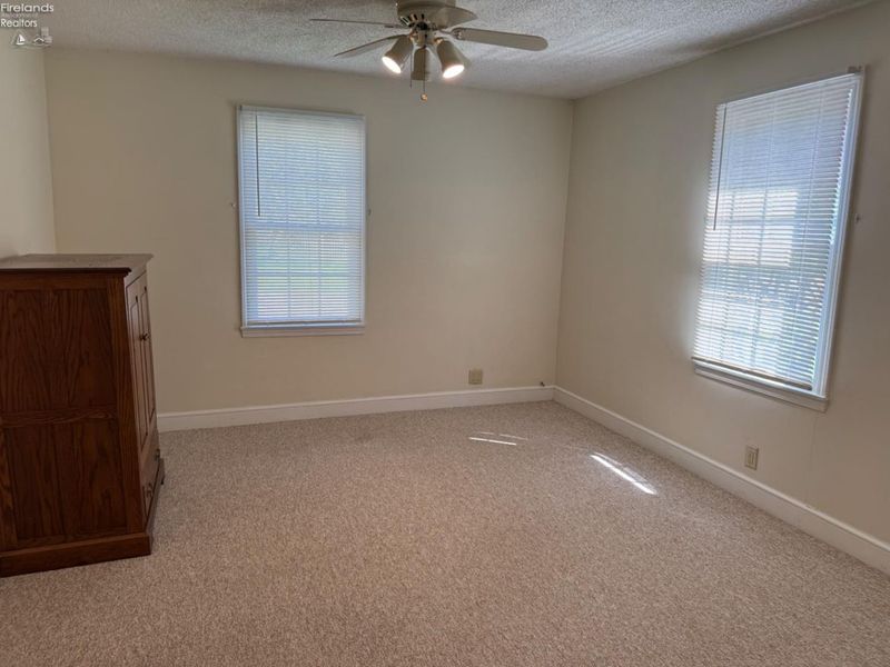 924 Ottawa Drive, Port Clinton, OH 43452 Photo 6