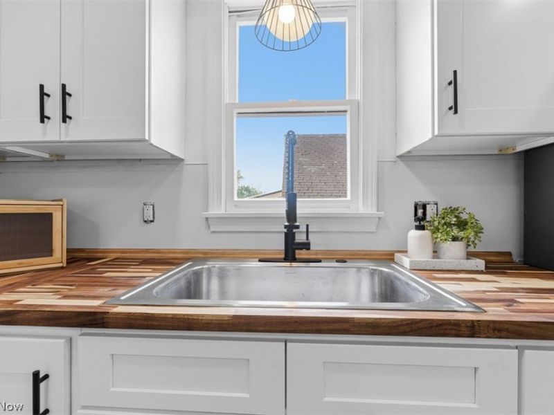 45 Walter Street, Campbell, OH 44405 Photo 3