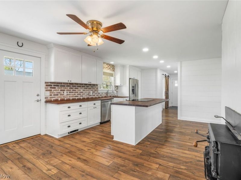 14177 Millersburg Road SW, Navarre, OH 44662 Photo 14