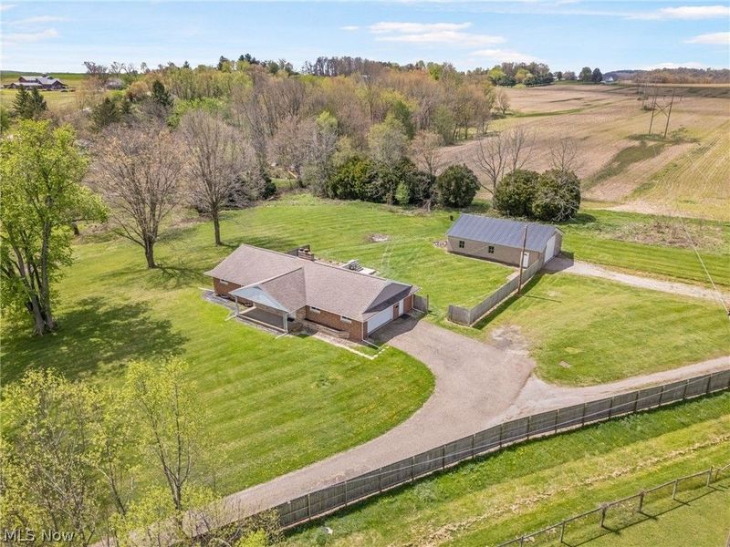 14177 Millersburg Road SW, Navarre, OH 44662 Photo 2