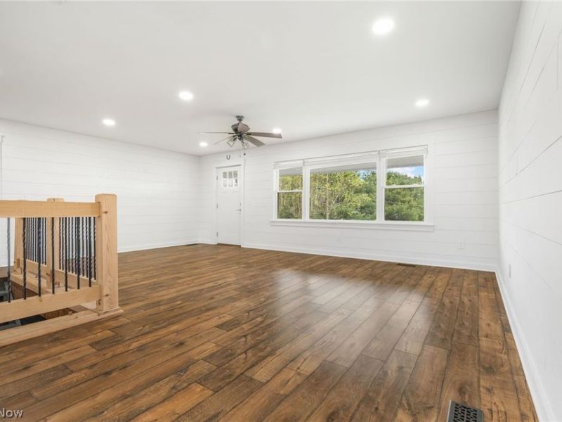 14177 Millersburg Road SW, Navarre, OH 44662 Photo 8