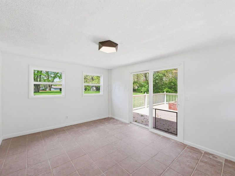 1150 Chanteloup Drive, Marion, OH 43302 Photo 10