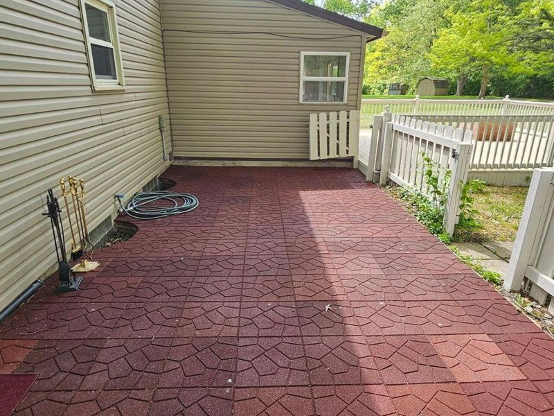 1150 Chanteloup Drive, Marion, OH 43302 Photo 8