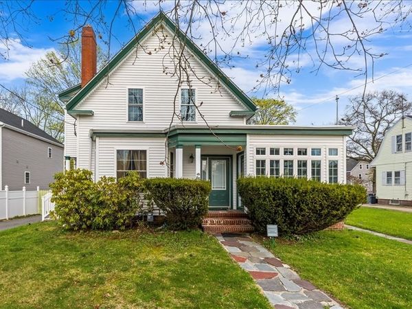 32 Byron Ave, Brockton, MA 02301