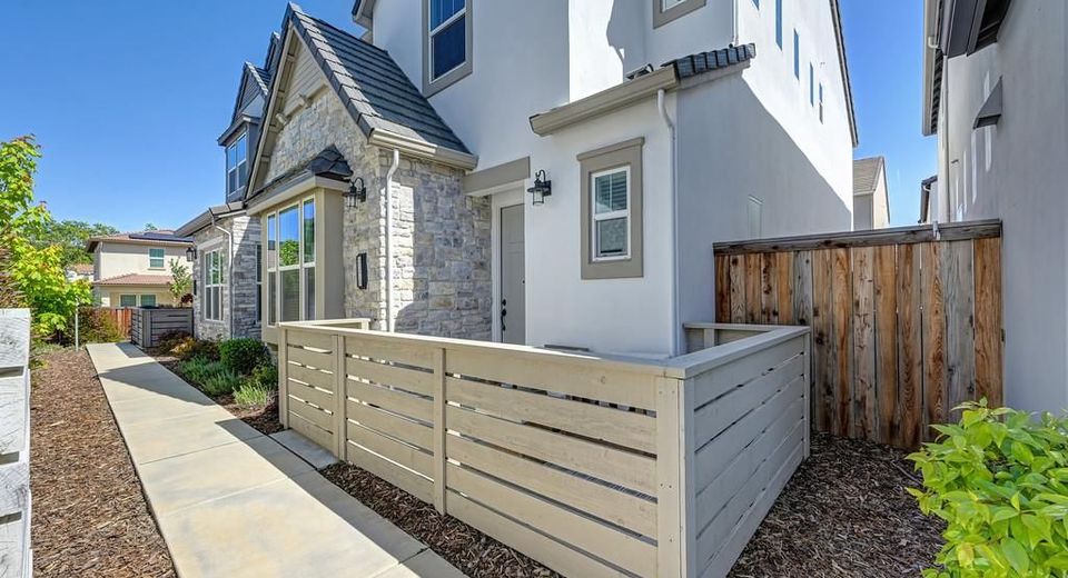 2370 Macanudo Walk Ave, Sacramento, CA 95818 Photo
