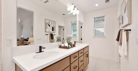2370 Macanudo Walk Ave, Sacramento, CA 95818 Photo