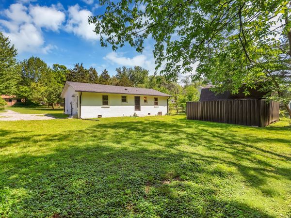 227 Staggs Dr, Portland, TN 37148