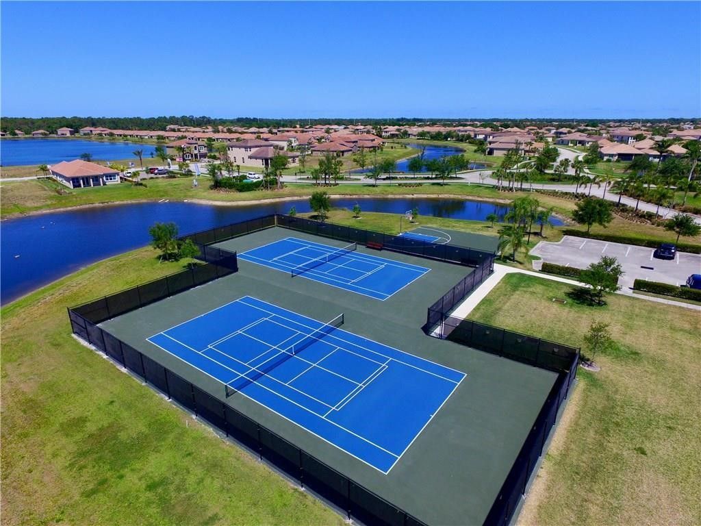 2199 Harwick Circle Sw, Vero Beach, FL 32968 Photo