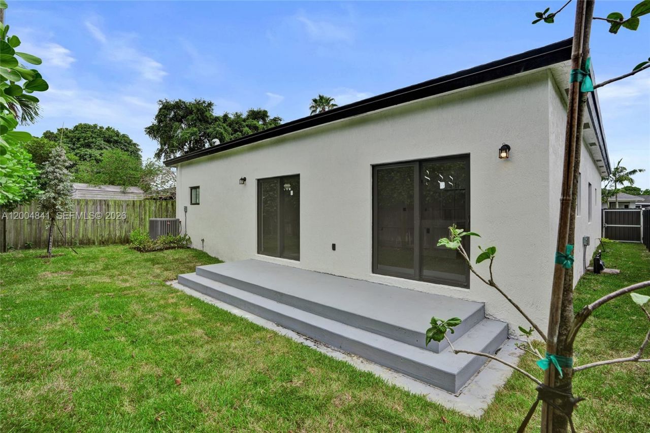 1913 SW 97th Ave , Miramar, FL 33025 Photo
