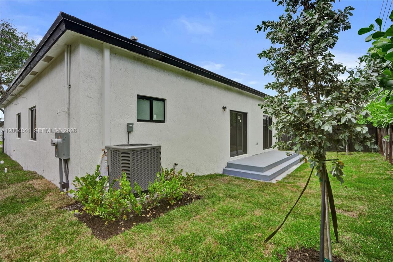 1913 SW 97th Ave , Miramar, FL 33025 Photo