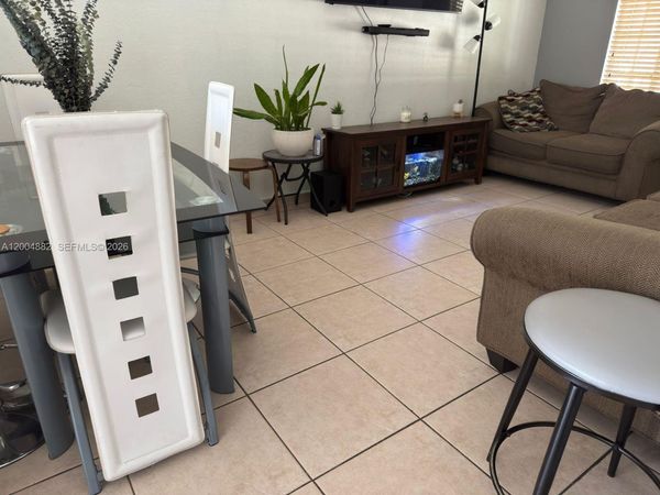 6962 NW 179th St , Unit 201-6, Hialeah, FL 33015