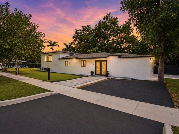1810 NE 161st St, North Miami Beach, FL 33162