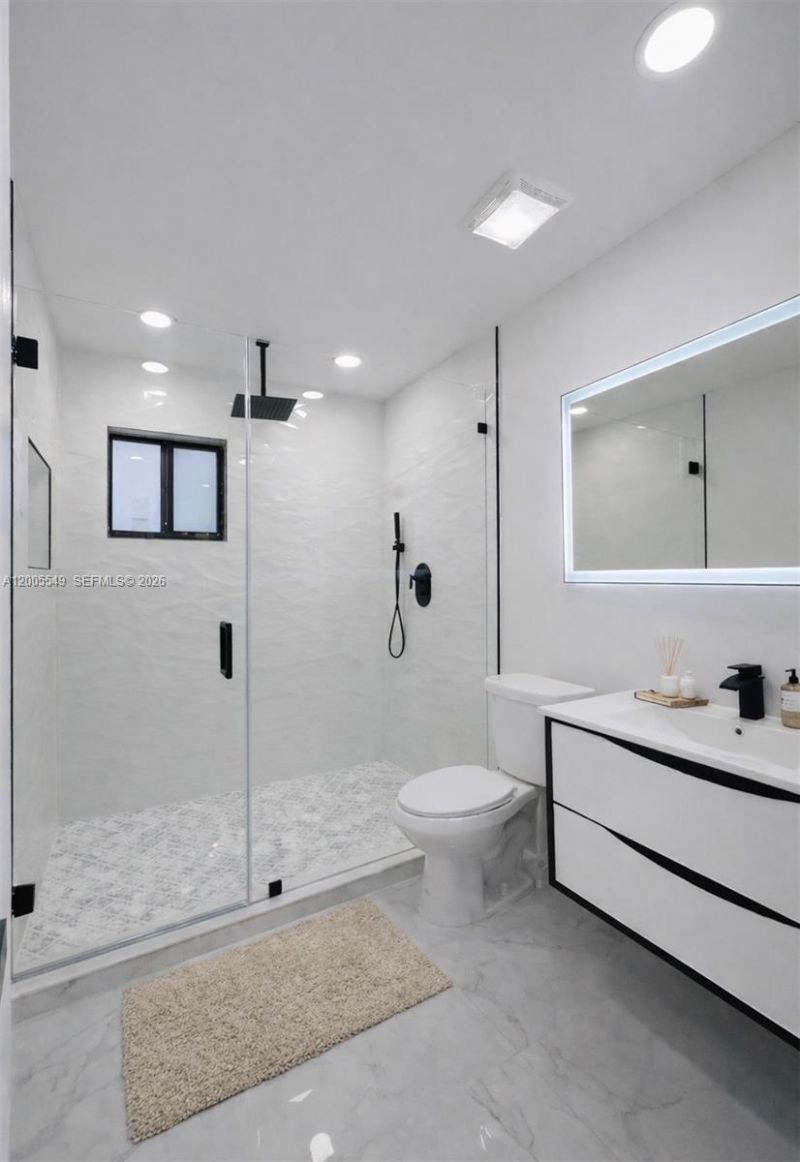 1810 NE 161st St, North Miami Beach, FL 33162 Photo