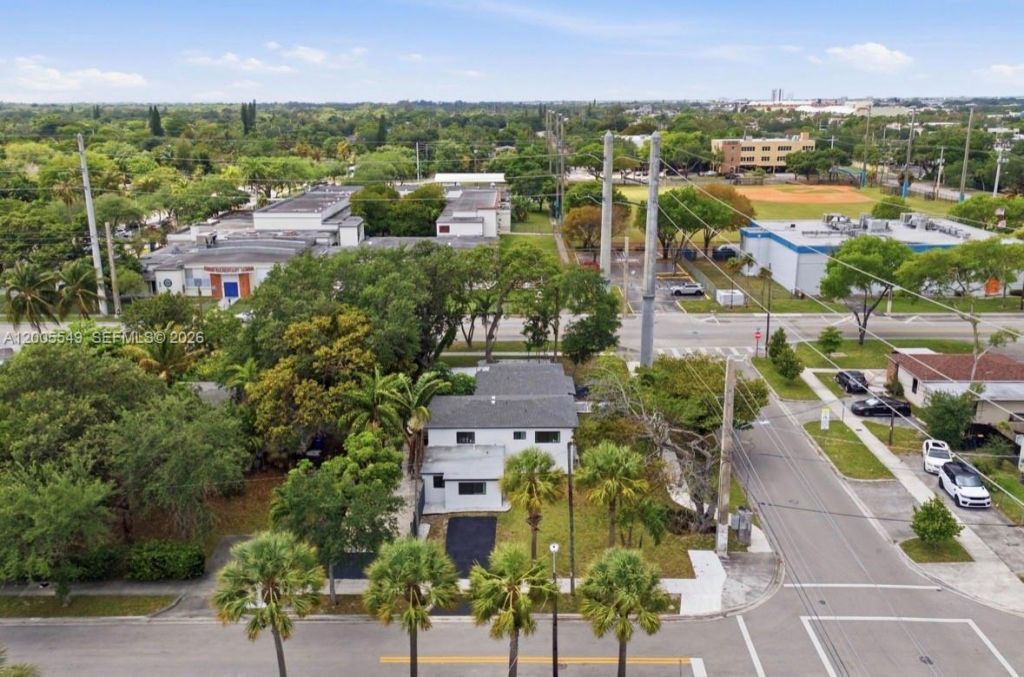 1810 NE 161st St, North Miami Beach, FL 33162 Photo