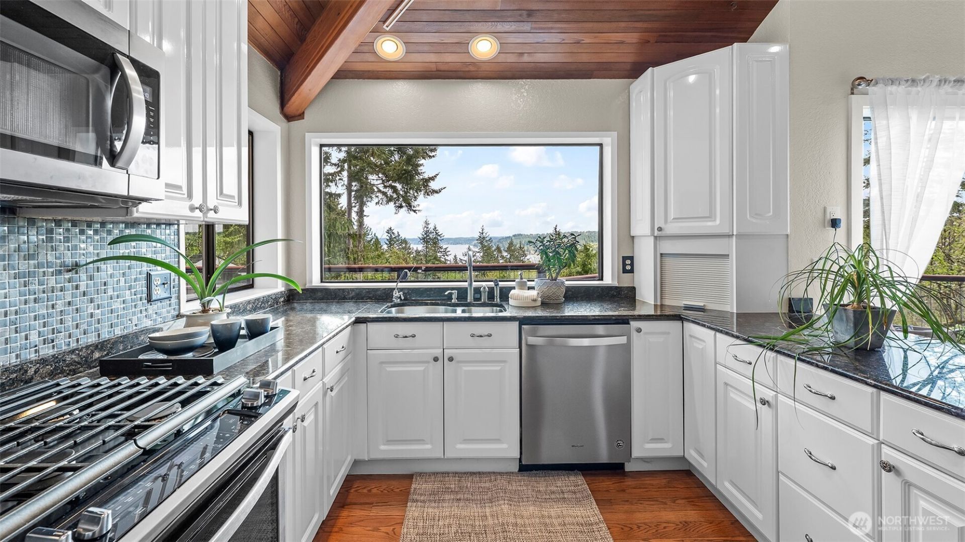 14581 NW Honeyhill Loop , Seabeck, WA 98380