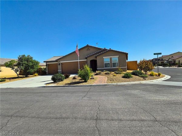 3807 E Sedgwick Avenue , Pahrump, NV 89061