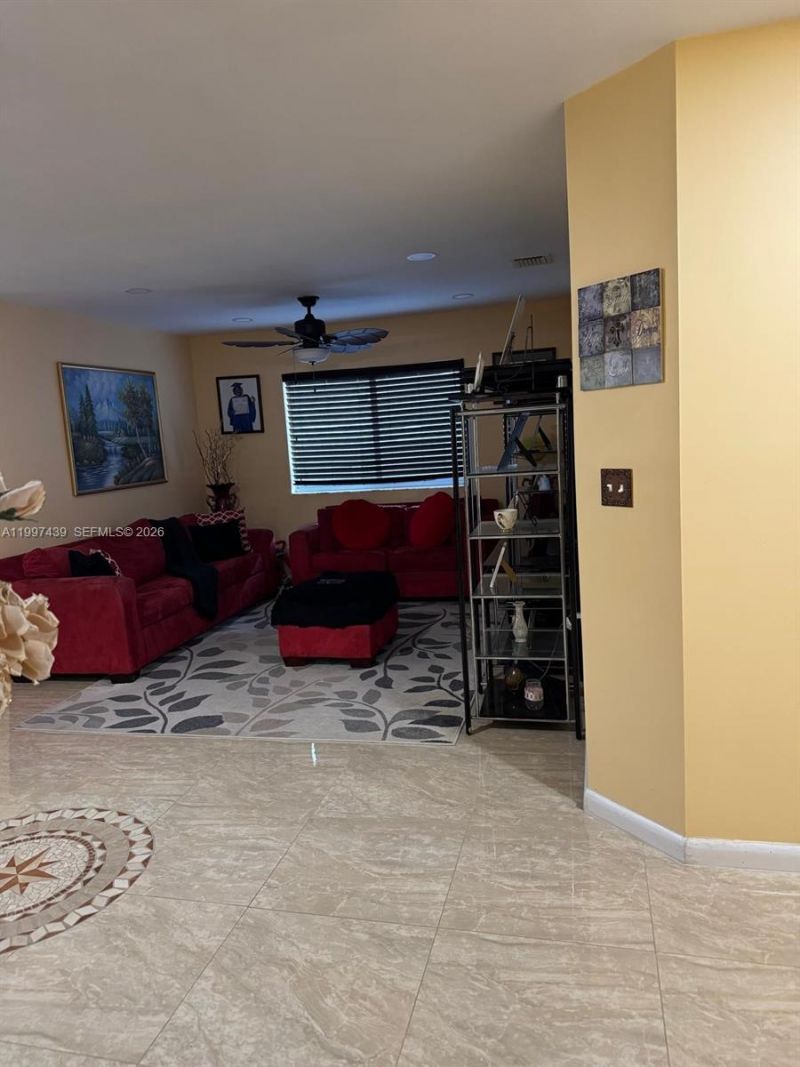 2720 NW 11th St, Fort Lauderdale, FL 33311 Photo