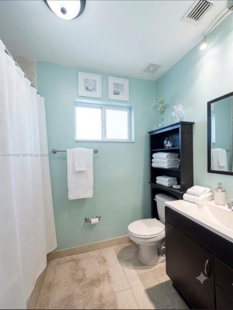 2720 NW 11th St, Fort Lauderdale, FL 33311 Photo