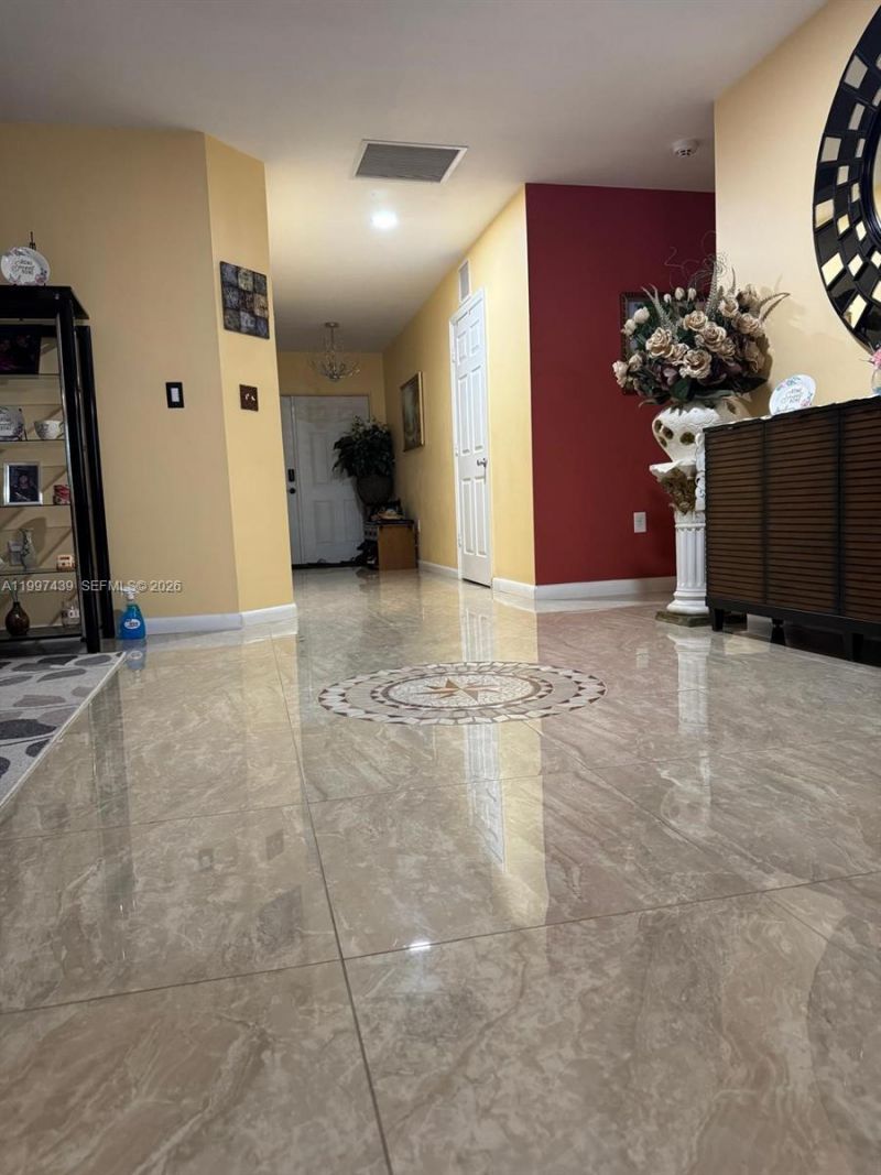 2720 NW 11th St, Fort Lauderdale, FL 33311 Photo