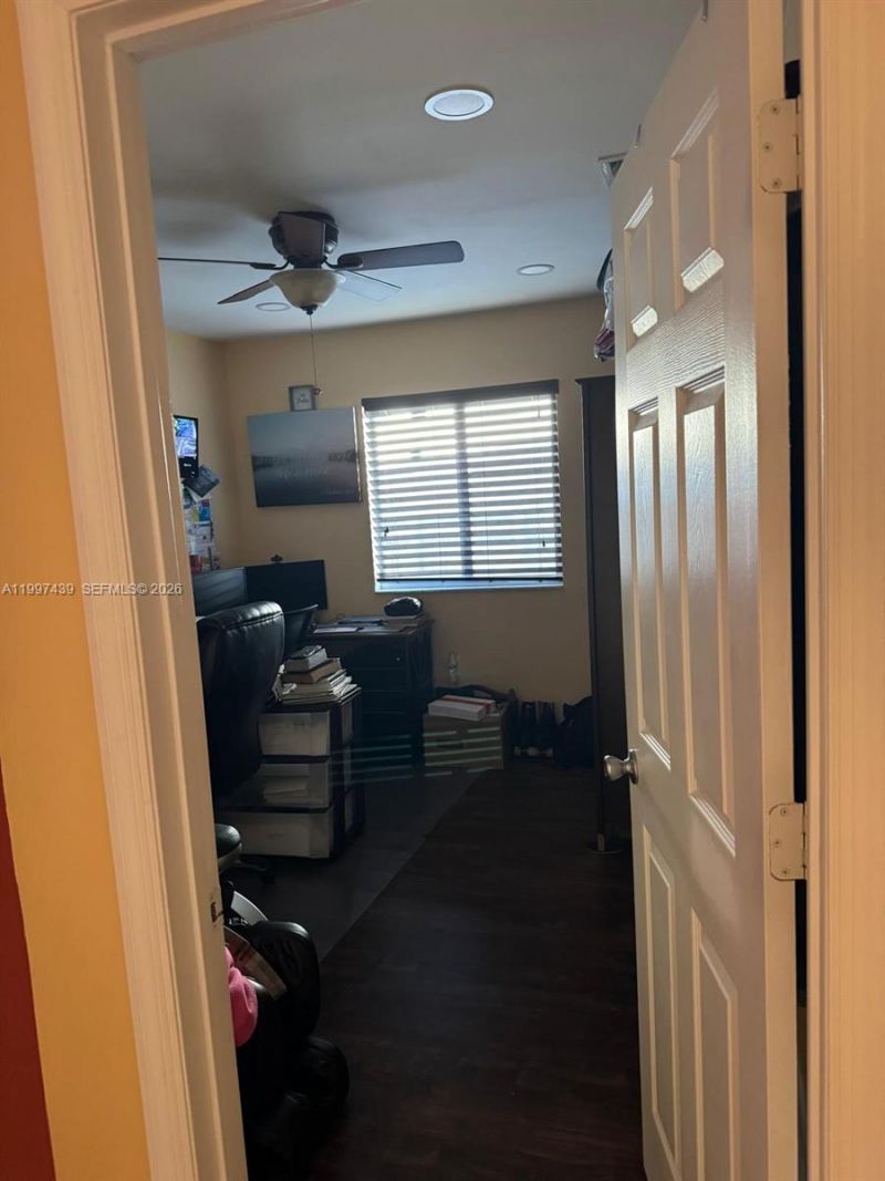 2720 NW 11th St, Fort Lauderdale, FL 33311 Photo