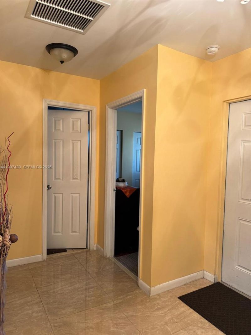 2720 NW 11th St, Fort Lauderdale, FL 33311 Photo